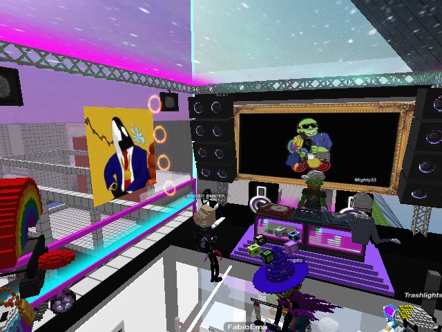 DJ PEPE is swanginnn on these decks!
#wompyamama