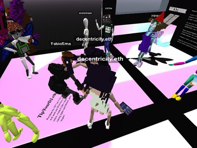 Dancing with myself at @bitpixi drinkss bar.
Come and meet us!