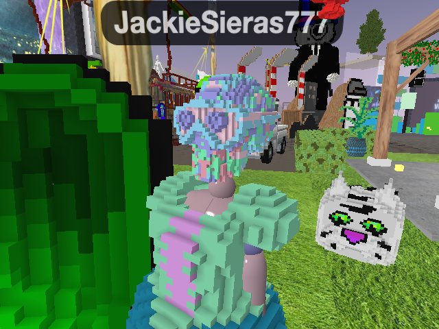 woah jackie's mask!