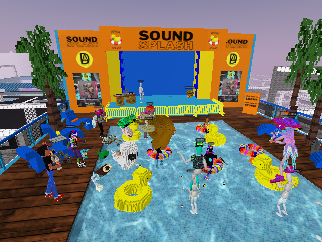 DJ Lethal Skillz on the decks, people vibin, feel the fomo