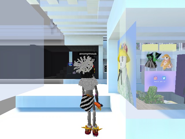 on Opé's tour before the fashion show