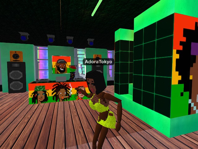 IM LIVE ON TWICH IRL