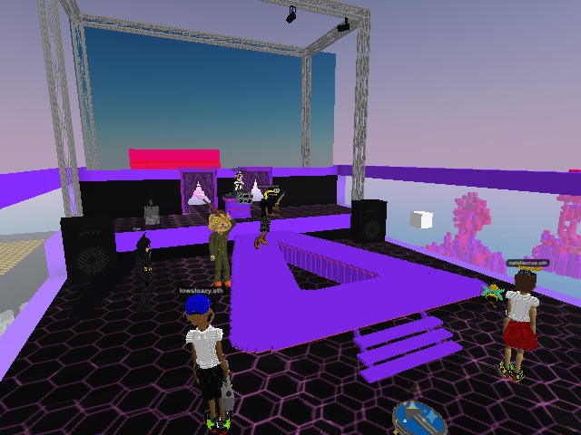 FASHION SHOW