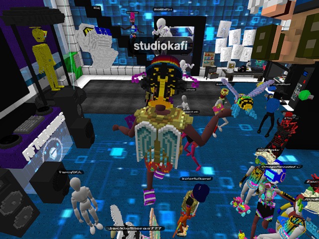 Afrobeats are FIYAH at the AfroDroids Lab PARTY! VOXELS!