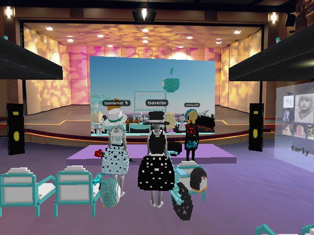Watch live stream with Xtinct & Vessy