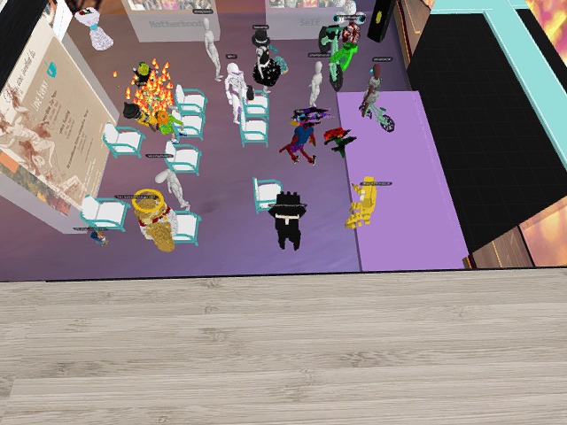 Come to have fun with us! Purpletariat in the house!