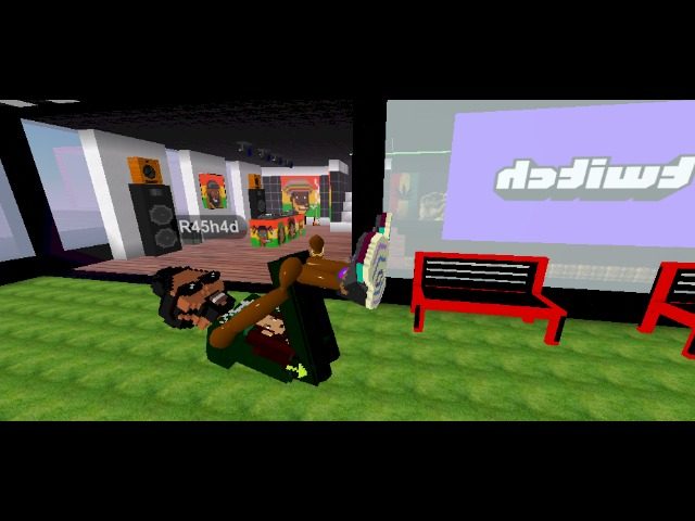 #mannequinchallenge