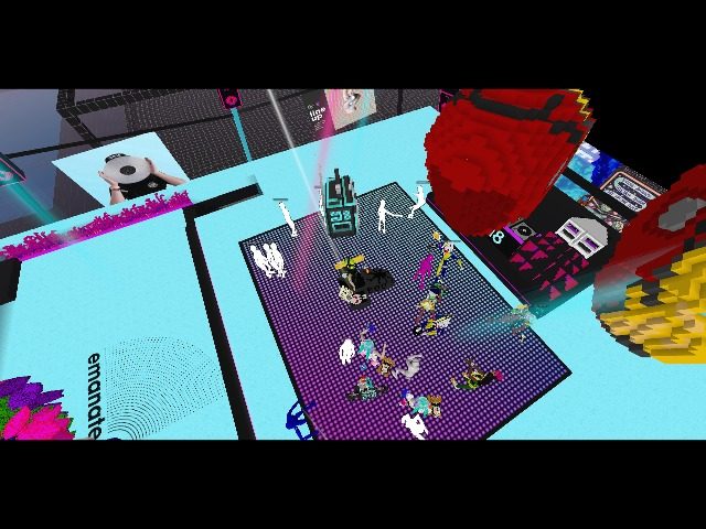 Voxelians gettind down @ the emanate end 
summer bash party
