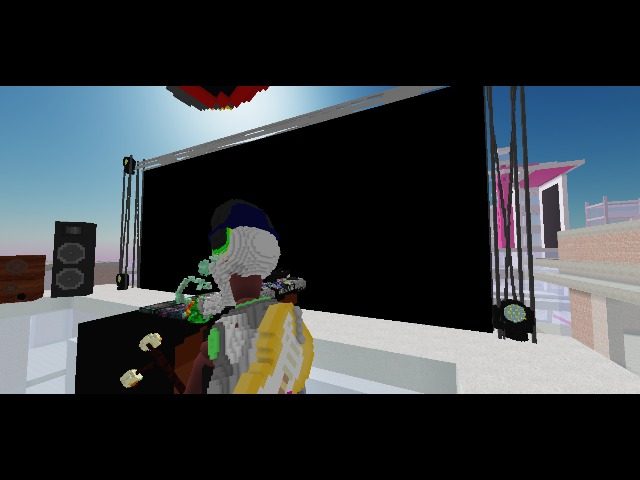 Your dj is on Skyveiw Rooftop at Smash Jitz Multimedia Laboratory Building in Architect Island, right now. Hop in and click the screen to join the fun.