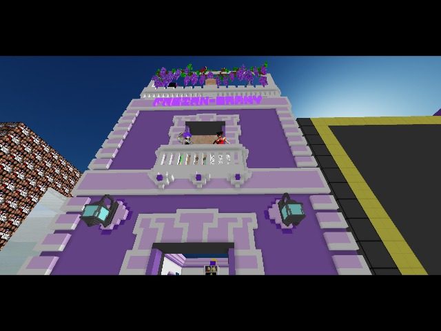 Purple Palace Fabian & Barny