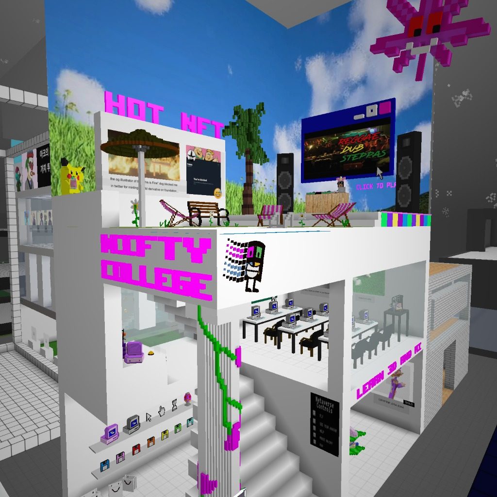 first metaverse college 🏅👀