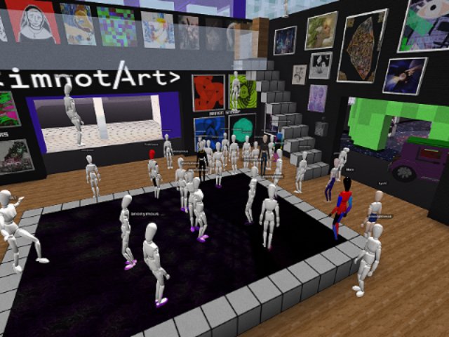 Featured Artist Steviep explaining his pieces during Community Gallery Event #6